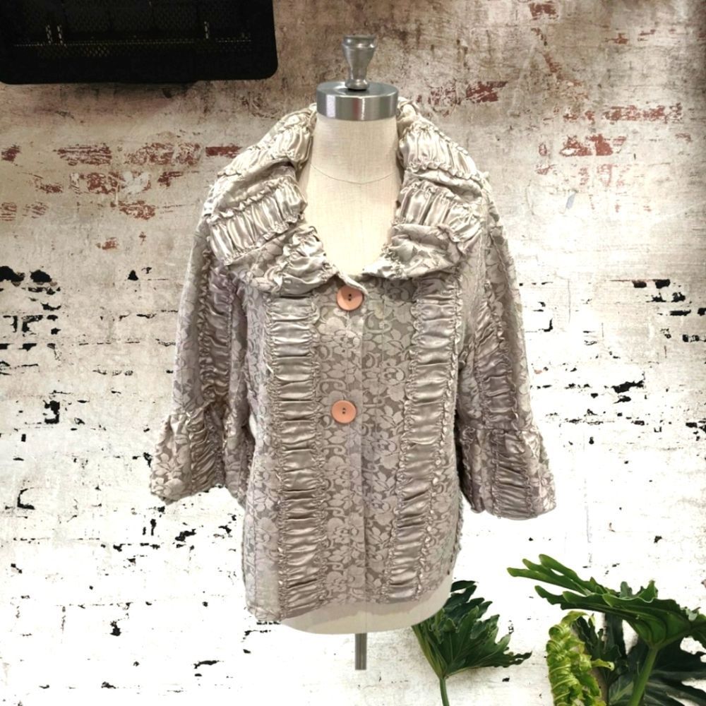 Damee, Inc Women's Ruffled Satin and Lace Jacket